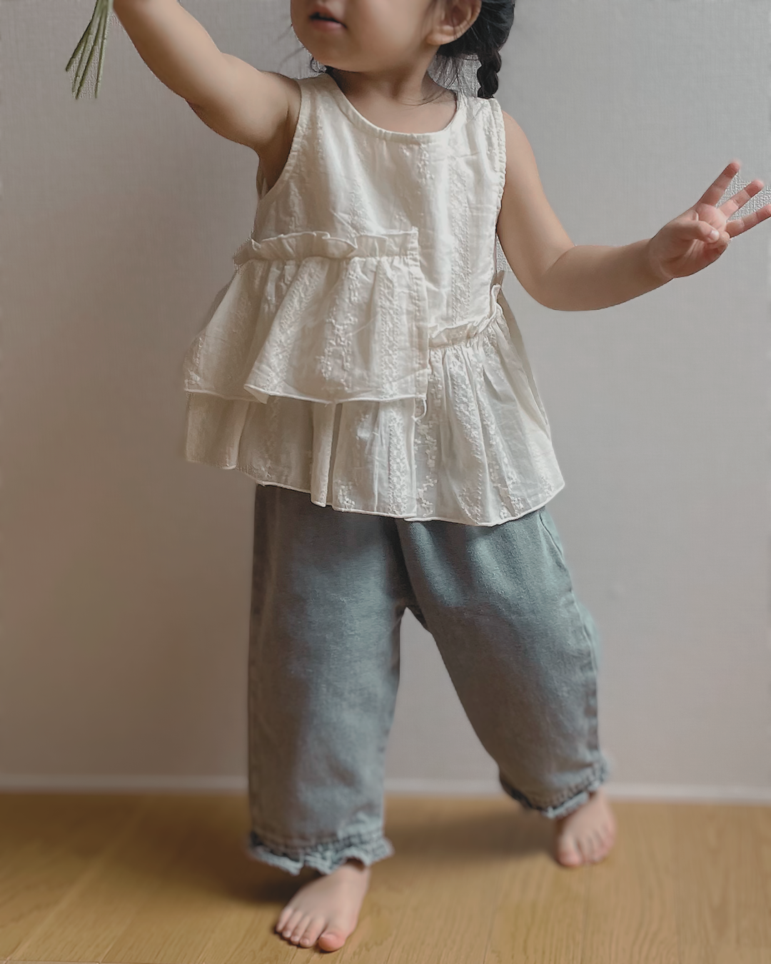 asymmetry frill shirt